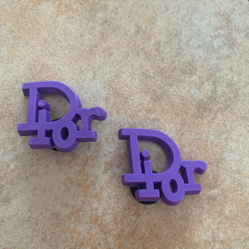 Croc charms